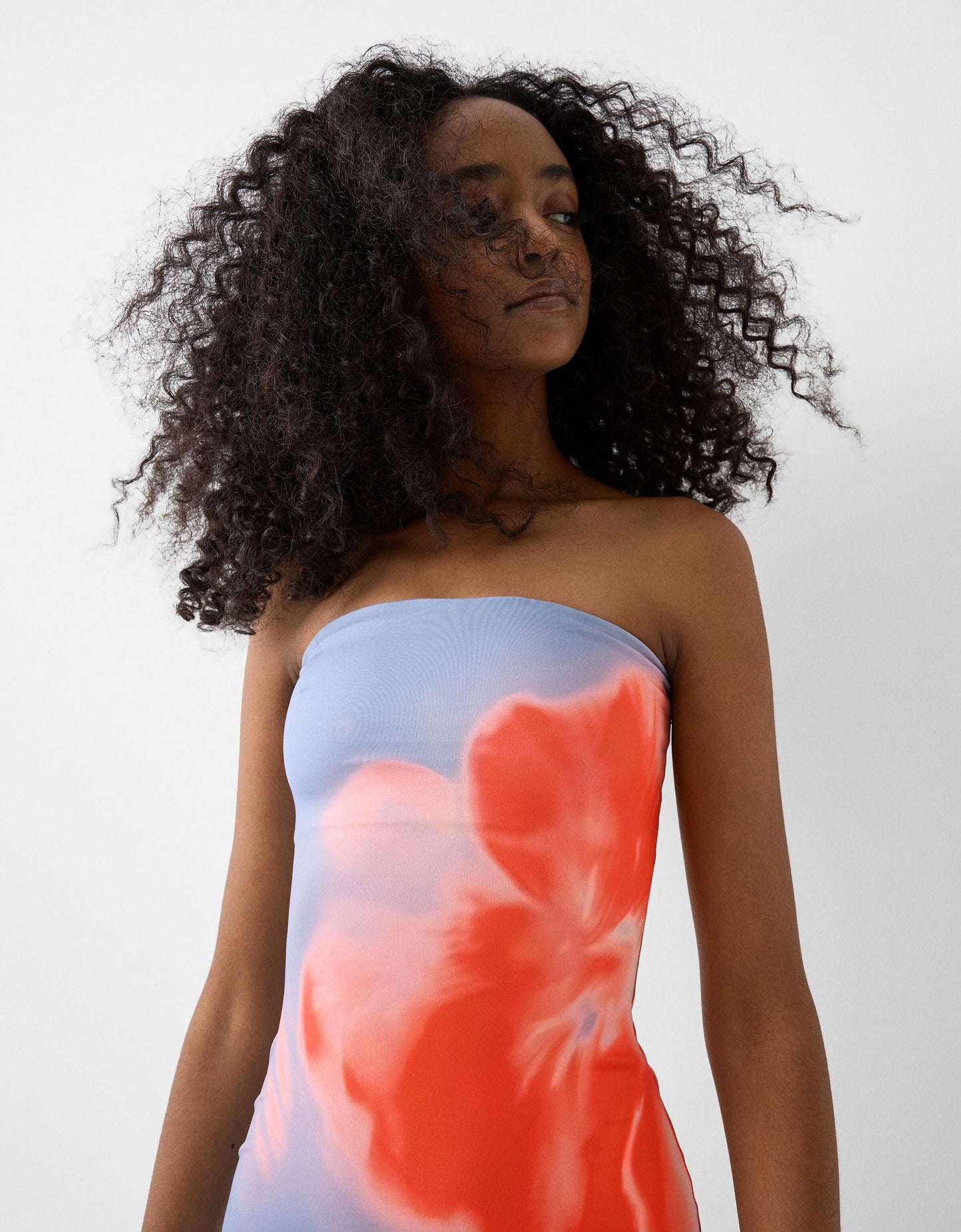 Saskia | Vestido bandeau con estampado floral