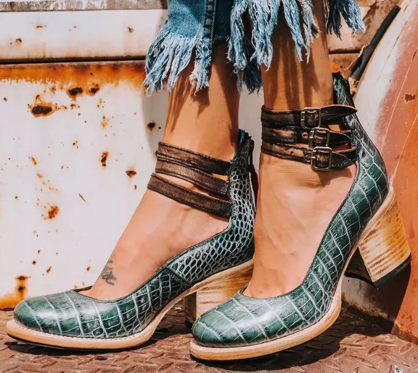 Montserrat | Zapatos elegantes broche