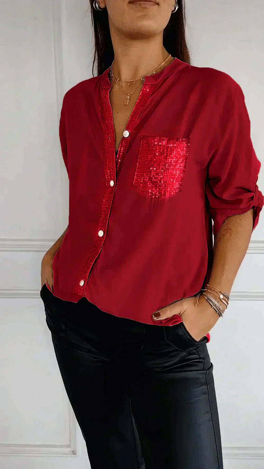 Jasmine | Elegante camiseta con cuello en V y lentejuelas brillantes para mujer.