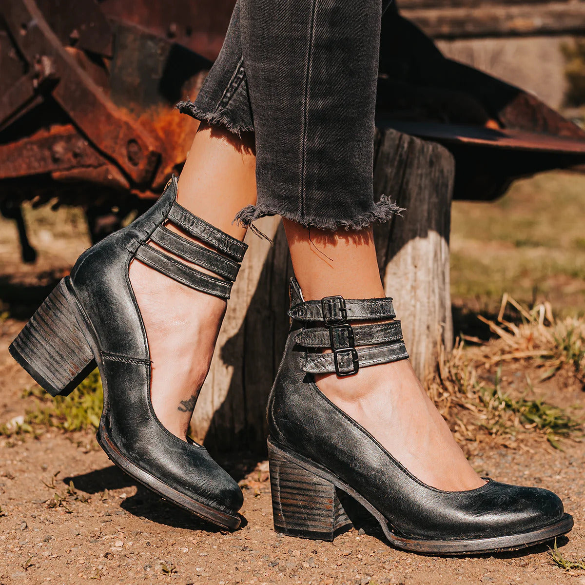 Montserrat | Zapatos elegantes broche