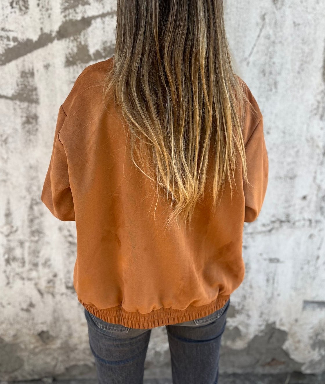 Juanita | Chaqueta informal con cremallera y cuello redondo.