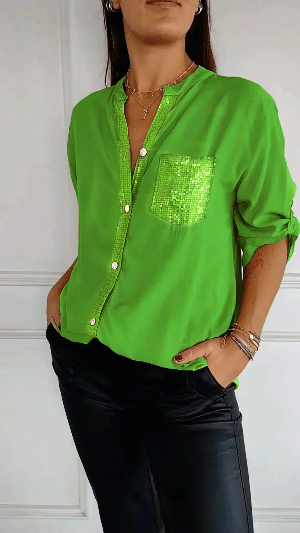 Jasmine | Elegante camiseta con cuello en V y lentejuelas brillantes para mujer.