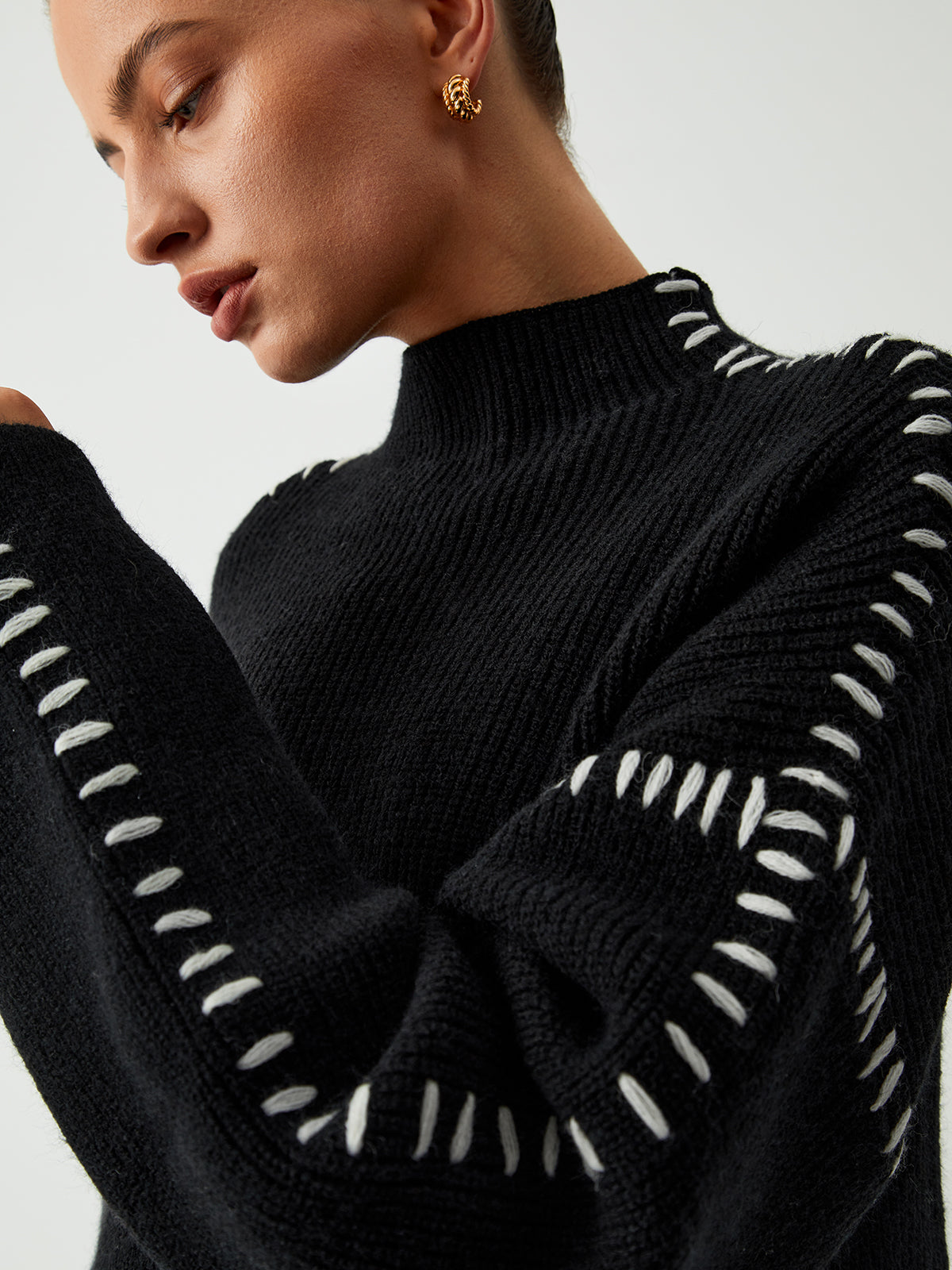 Alma | Jersey oversize de cuello alto con detalles de piqué