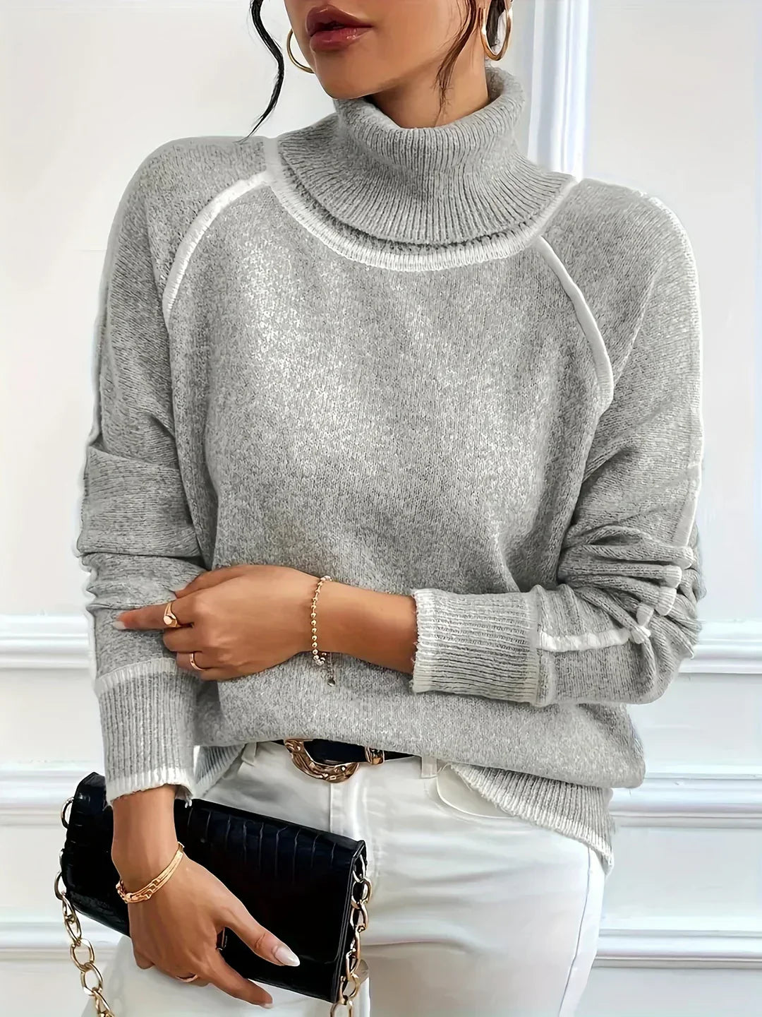 Elle | Cómodo jersey de cuello alto rayas blancas