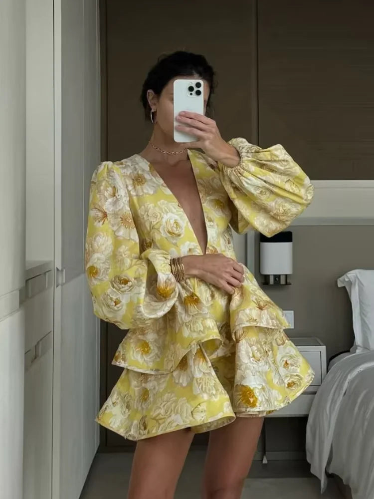 Isabella | Elegante vestido con volantes y mangas abullonadas
