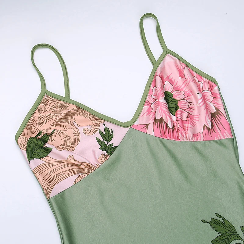 Lianna | Vestido largo con detalles florales en rosa