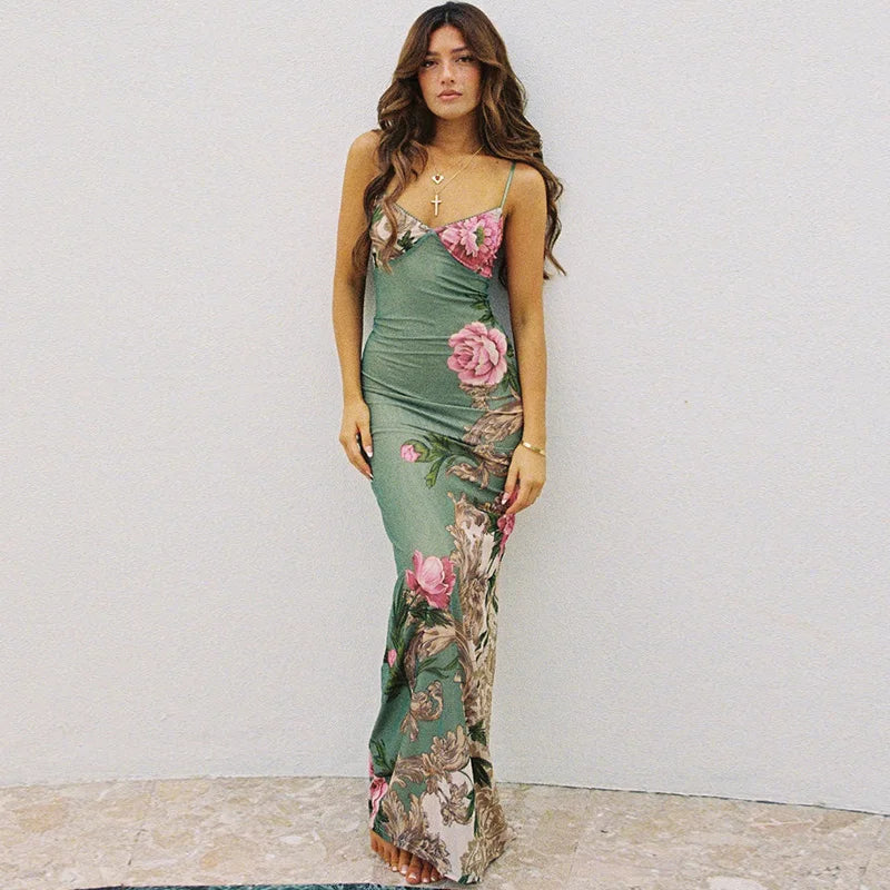 Lianna | Vestido largo con detalles florales en rosa