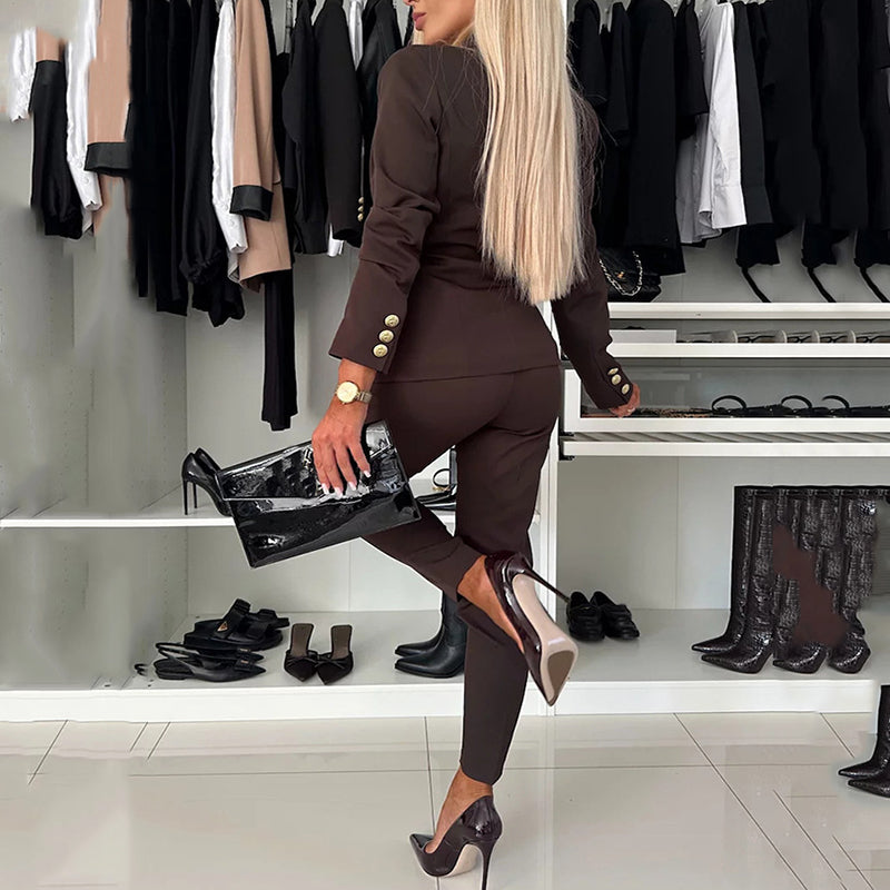Melanie | Traje con doble botonadura y pantalones estrechos
