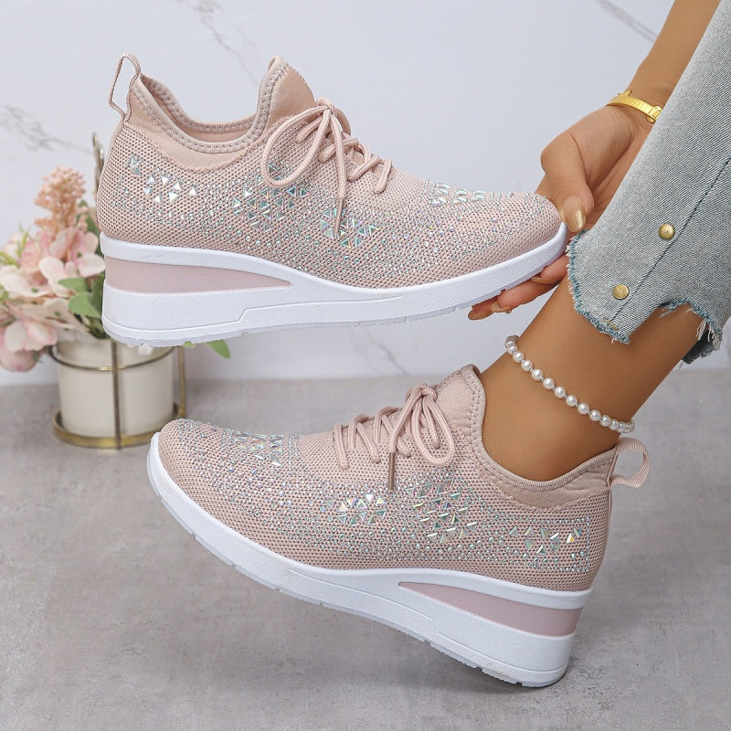 María |  Zapatillas transpirables de malla con detalles de brillantes